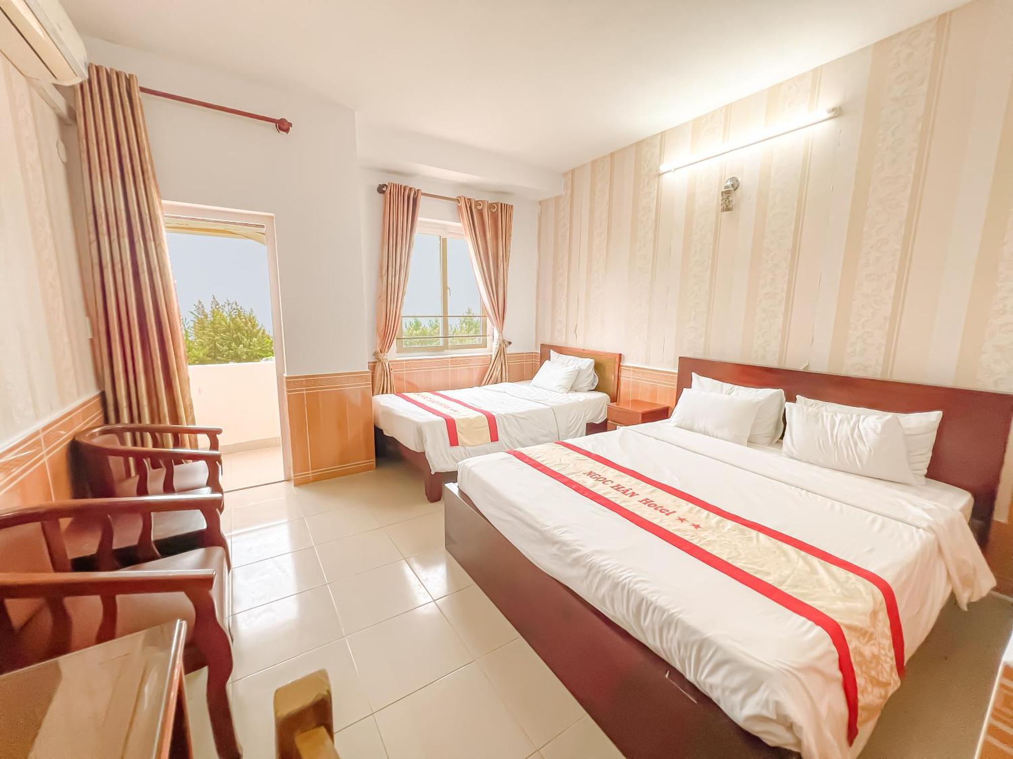Ngoc Han Hotel By The Moment 头顿 外观 照片